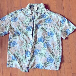 Jos A Bank Island Theme short sleeve shirt